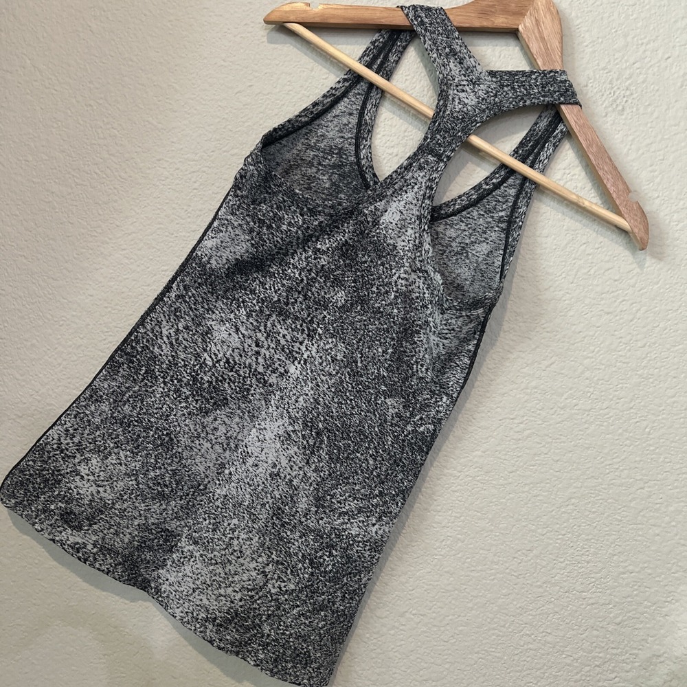 Lululemon 4 Cool Racerback II Spray Jacquard White Black Tank Top RARE